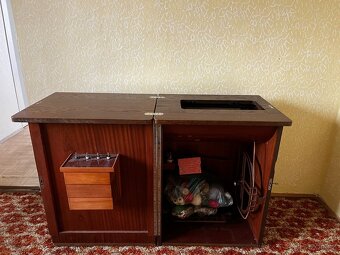 Starožitný šicí stroj Minerva - 3