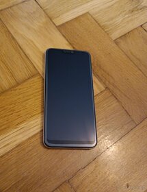 mobil xiaomi mi A2 lite s doplnkami - 3