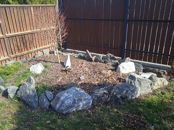 Kameny na skalku - 3