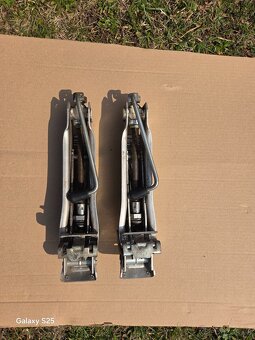 ZVEDÁK, HEVER LEVNĚ - 3