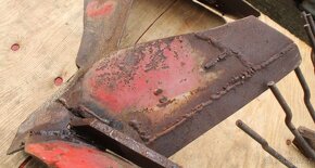 3 pluhy pro malotraktor - 3