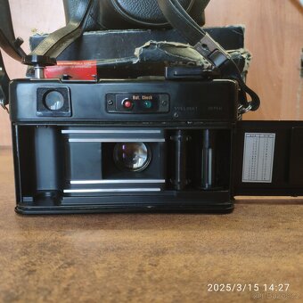 Yashica Electro 35 - 3