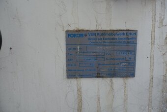 pultový mrazák 90. léta, funkční - 3