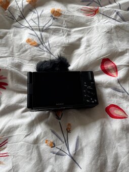 Sony ZV-1F - 3