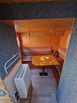 Unikátní Ford Transit 4x4 s odnímatelnou obytnou nástavbou - 3