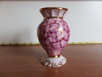 Růžový porcelán, krásná vázička č.3. znač. RD. - 3