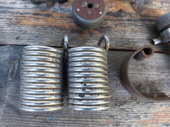 Za uklidovou cenu 2000 kc necham tyhle dily - 3