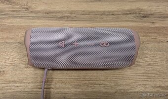 Přenosný reproduktor JBL Flip 6 růžový 30 W - 3