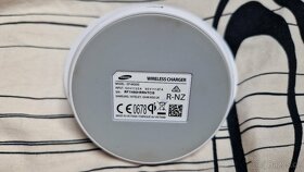 Bezdrátová Qi stolní rychlonabíječka - 3