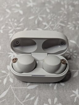 Bezdrátová sluchátka Sony WF-1000XM4 světlé, nové rozbalené - 3