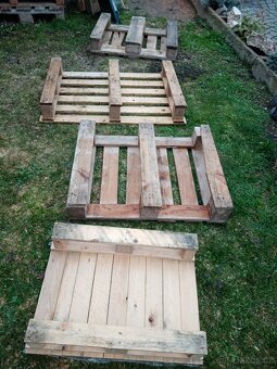 Dřevěné malé palety - 3
