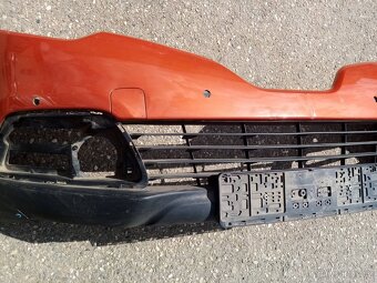 Renault Captur - přední nárazník ( 620221421R ) - 3
