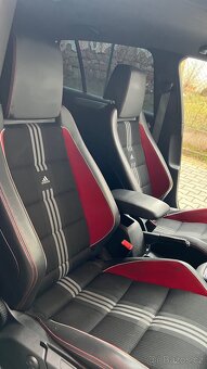 VW Golf VI GTI Adidas Edition - bouraný - 3