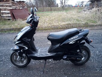 Prodám skútr LONCIN 50 2T r.v 2011 - 3
