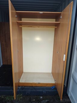 Prodám hnědou skříň - 3