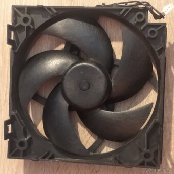 Ventilátor od Xboxu One S - 3