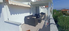 CHORVATSKO DOVOLENA  APARTMAN Voľné termíny Ap.A1 4-6osôb: - 3