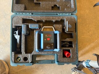 Rotační laser BOSCH 400H - 3