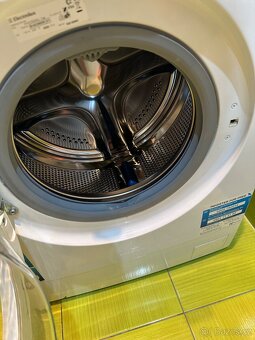 Úzká pračka Electrolux 5kg energetická třída A++ - 3