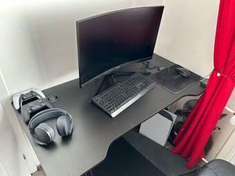 Ps5, 2x joyst, sluchatka, monitor a zidle - 3