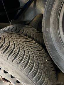 Prodám sadu kol Ford Fuga Zimní 235,60R16 Nexen - 3
