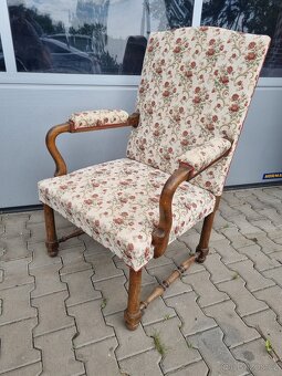 Starožitné křeslo - 3