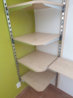 Vybavení prodejny (stojany, štendry, drátěné koše, ramínka) - 3