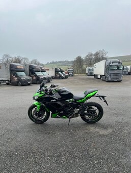 Kawasaki ninja 650R - 3