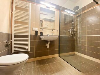 Pronájem bytu 2+kk, Jindřichův Hradec, ul. náměstí Míru - 3