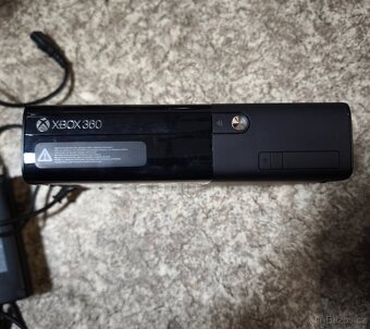 Xbox 360 Stingray plus ovladač a kabeláž - 3