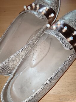 Dámská vycházková obuv. - 3