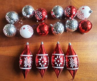 Vánoční stromeček s ozdobami - 3