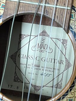 Klasicka kytara Amada 4855 z roku 1999 - 3