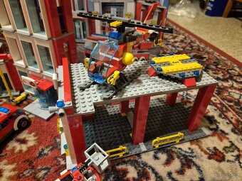 Lego City hasičská stanice 60110 - 3