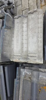 Střešňi tašky Bramac černá barva - 3