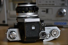 Nikon F + objektiv Nikon Nikkor 1,4/50 - 3