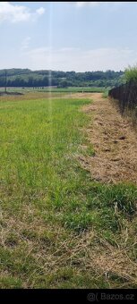 Prodám STAVEBNÍ POZEMEK 898m2 KOLOMUTY - 3