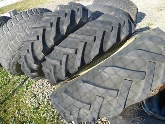 kolo,pneu,disk na traktor Zetor - 3