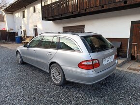 MERCEDES BENZ E 220 CDI - 3