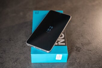 Prodám OnePlus Nord 4 5G 16GB/512GB Mercurial Silver, záruka - 3