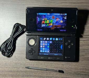 Nintendo 3DS + homebrew hack a 64GB paměťová karta - 3