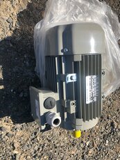 motor - 3