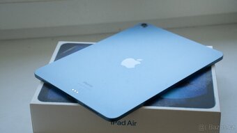Apple iPad Air 2022 M1 Blue, komplet - 3