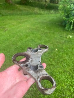 Horní nosník řídítek “brýle” na jawa, Čz - 3