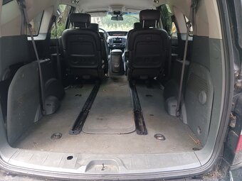 Ssangyong rodius - 3