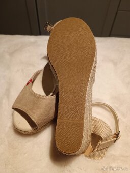 Dámské boty na platformě v 36 - 3