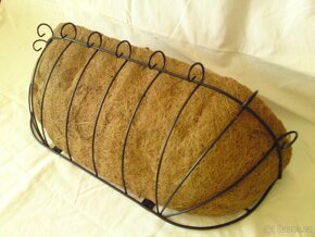 Nástěnný koš na rostliny. - 3