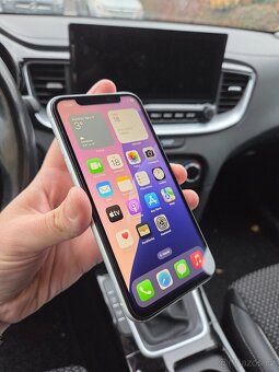 Apple iPhone Xr 64GB White - baterie 81% - 3