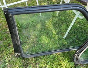 Bmw e30 coupe boční okna - 3