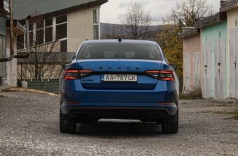 Škoda Superb 2.0 TDI DSG Style - 3